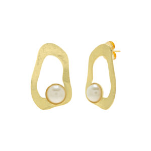 Daly collection with pearl