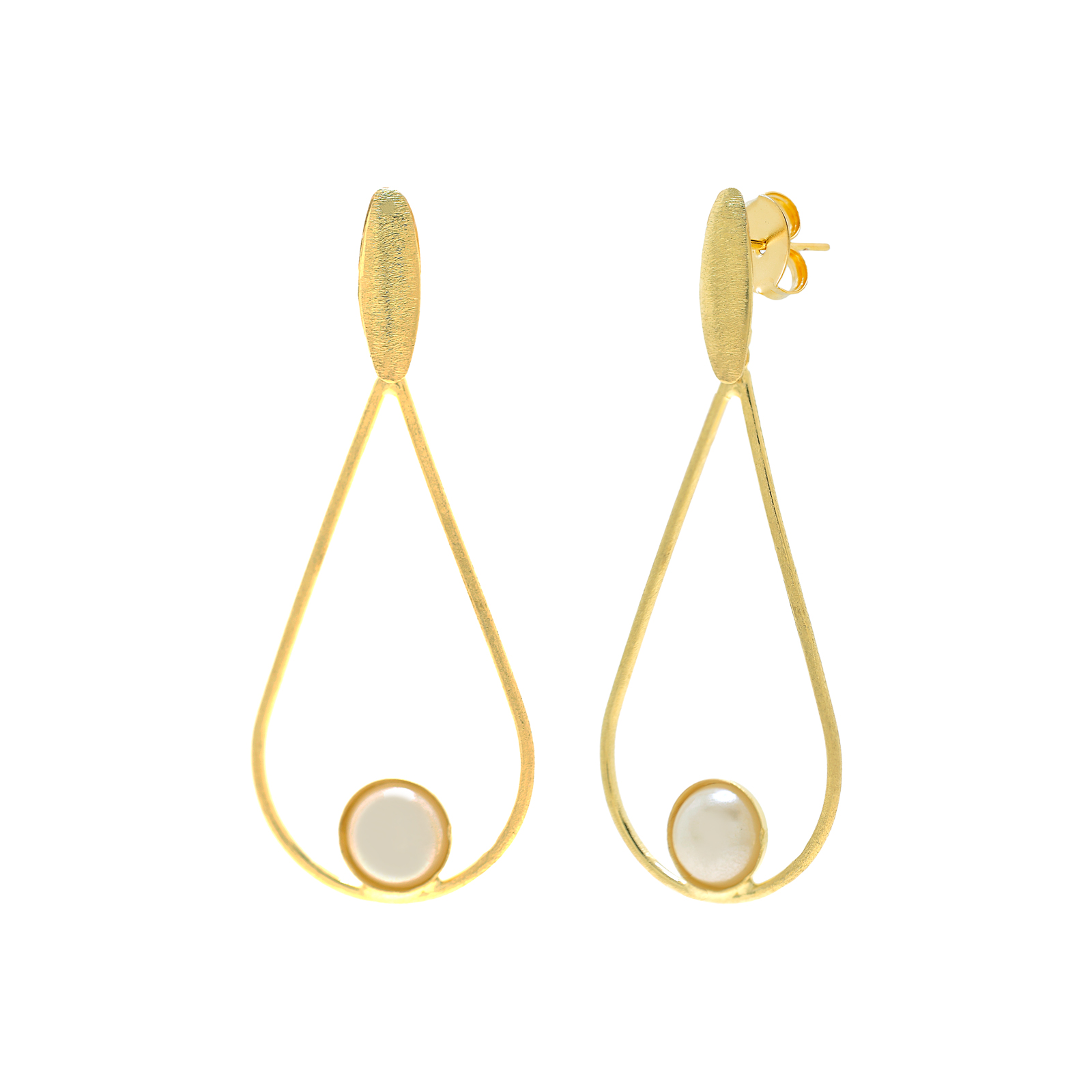 Drop earring with pearl