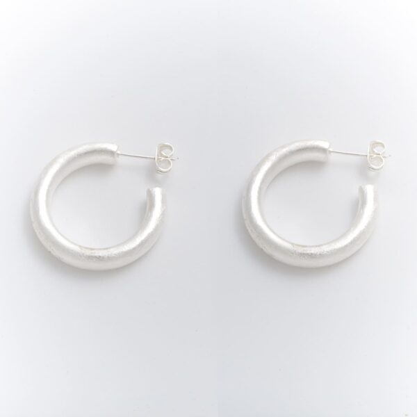 28MM MATT RHODIUM PLATED HOOP