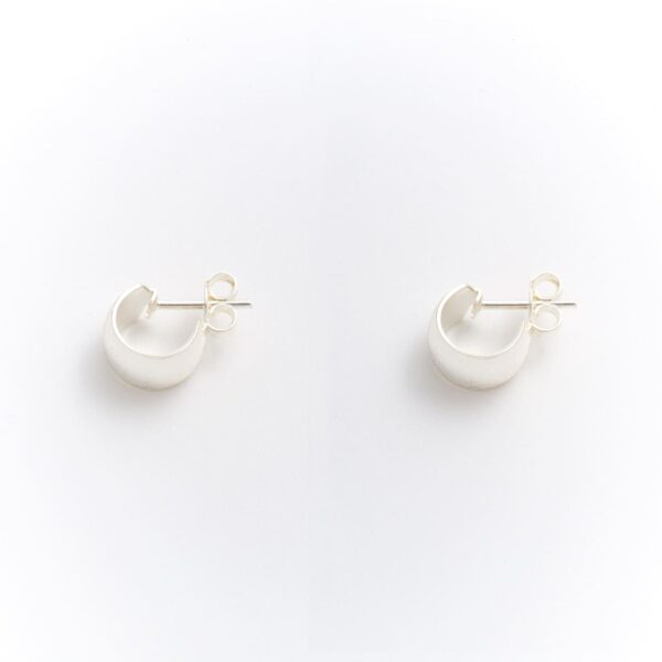 GLOSS RHODIUM-PLATED HOOP 8MM