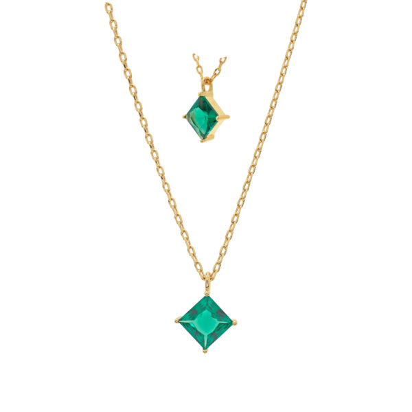 Collar con cristal cuadrado